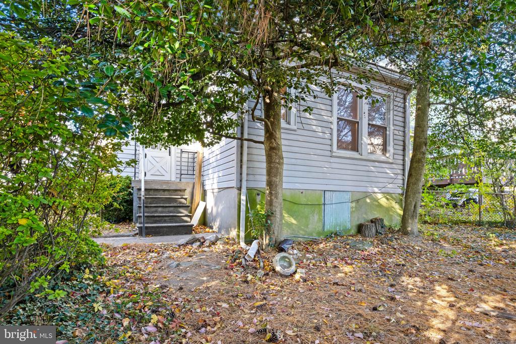 27 GLENWOOD AVENUE