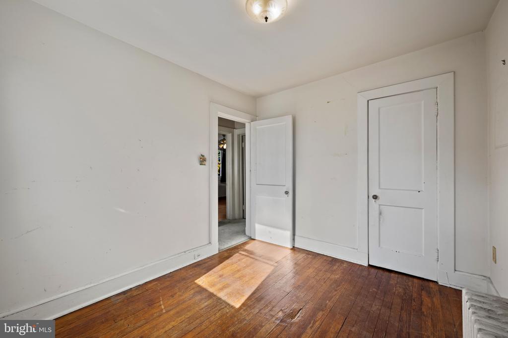 27 GLENWOOD AVENUE