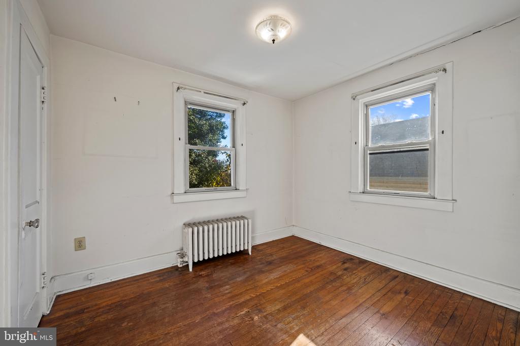 27 GLENWOOD AVENUE