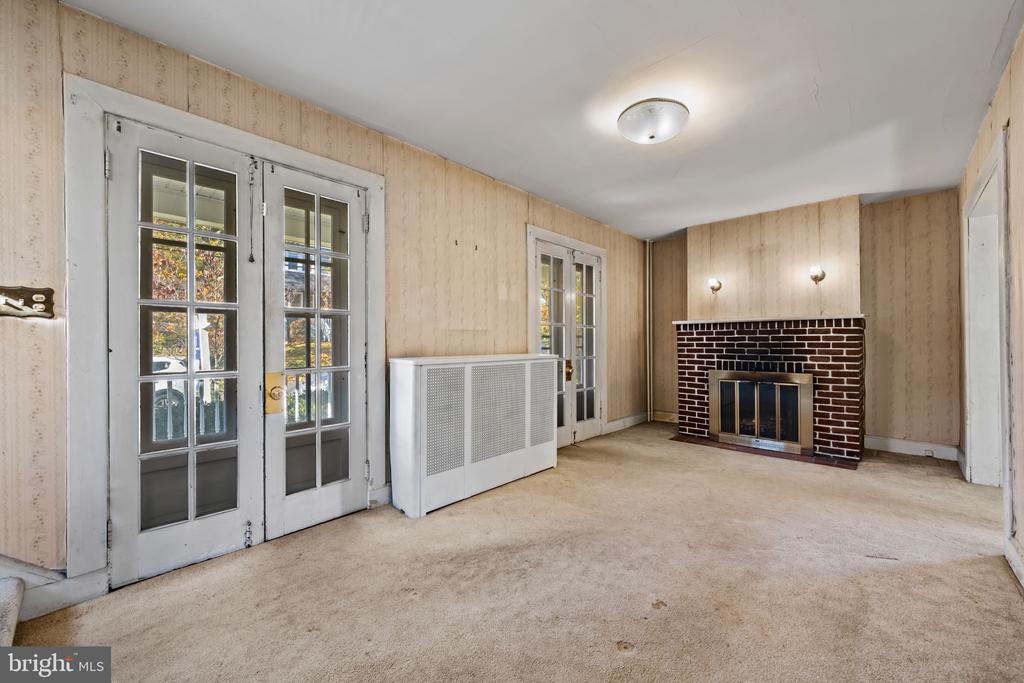 27 GLENWOOD AVENUE