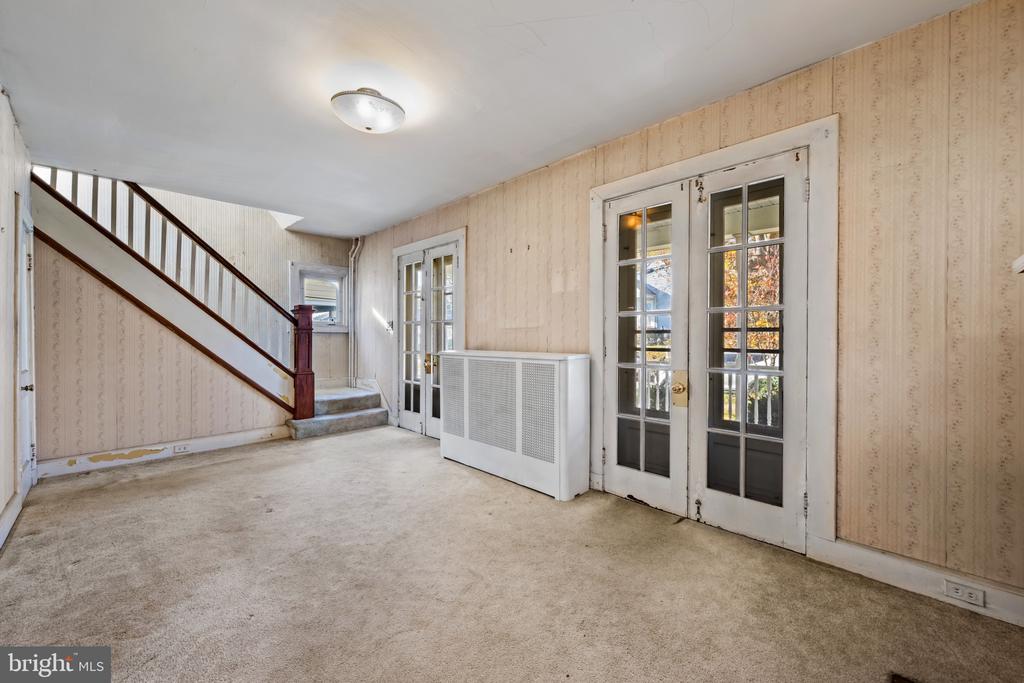 27 GLENWOOD AVENUE