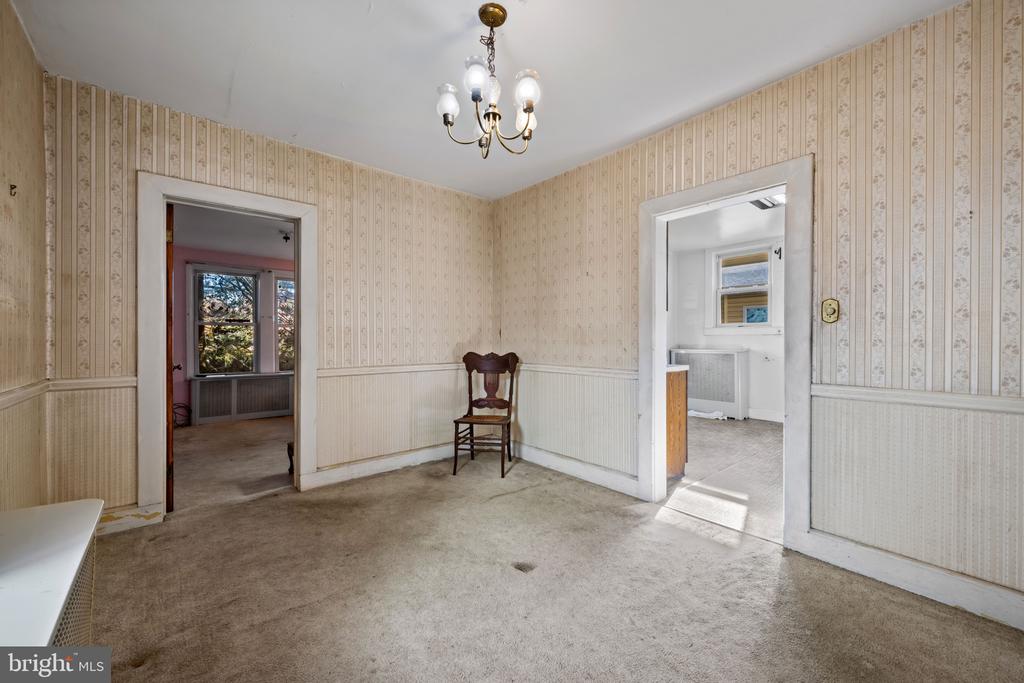 27 GLENWOOD AVENUE