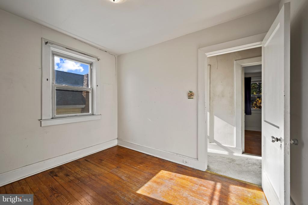 27 GLENWOOD AVENUE