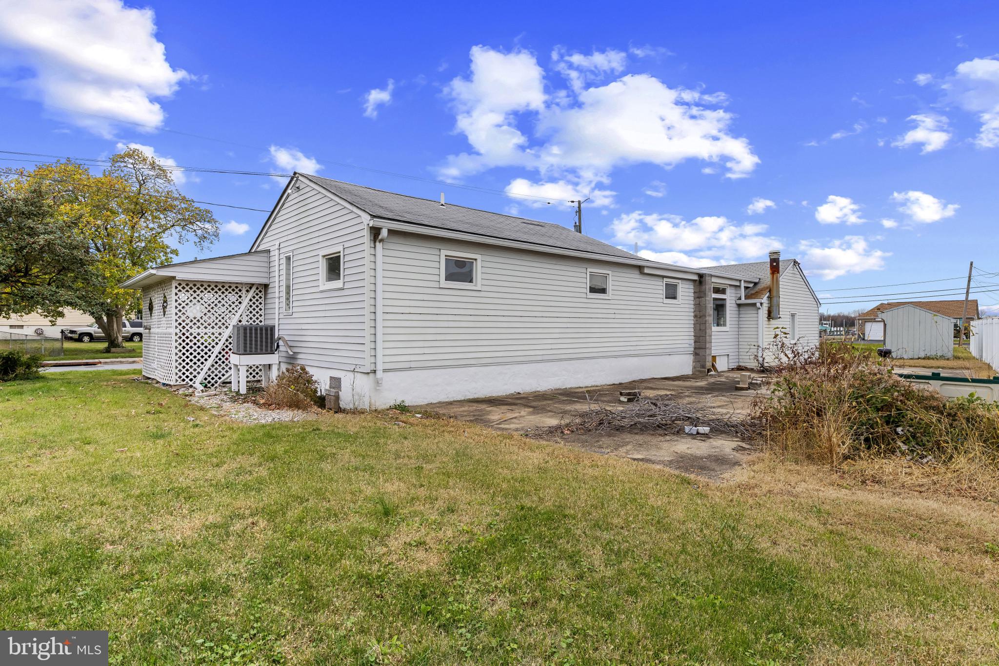 6913 RIVER DRIVE ROAD