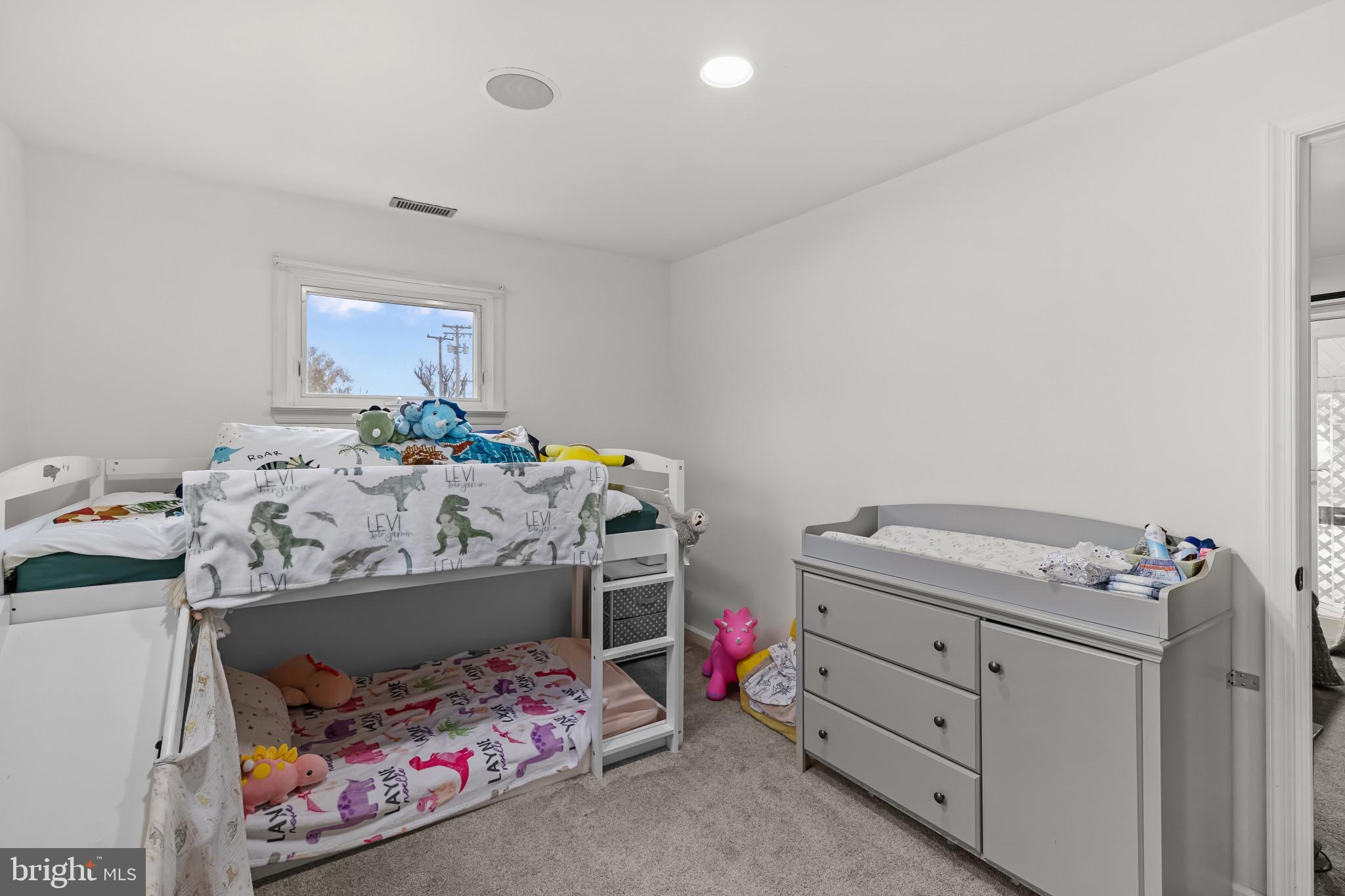 6913 RIVER DRIVE ROAD