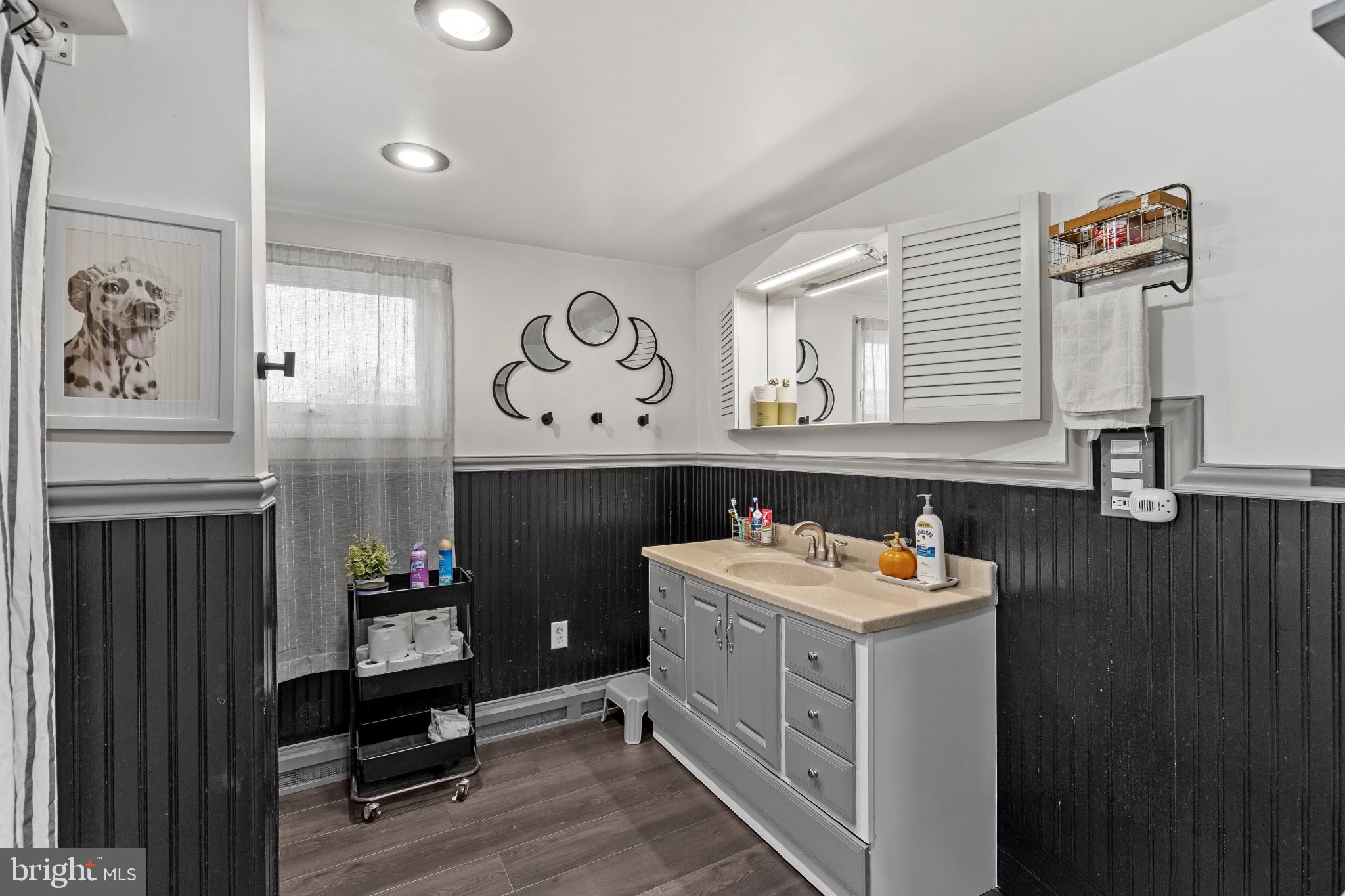 6913 RIVER DRIVE ROAD