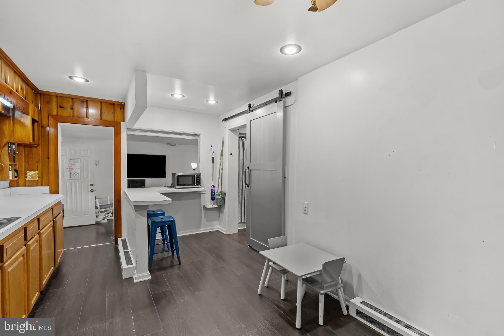 6913 RIVER DRIVE ROAD