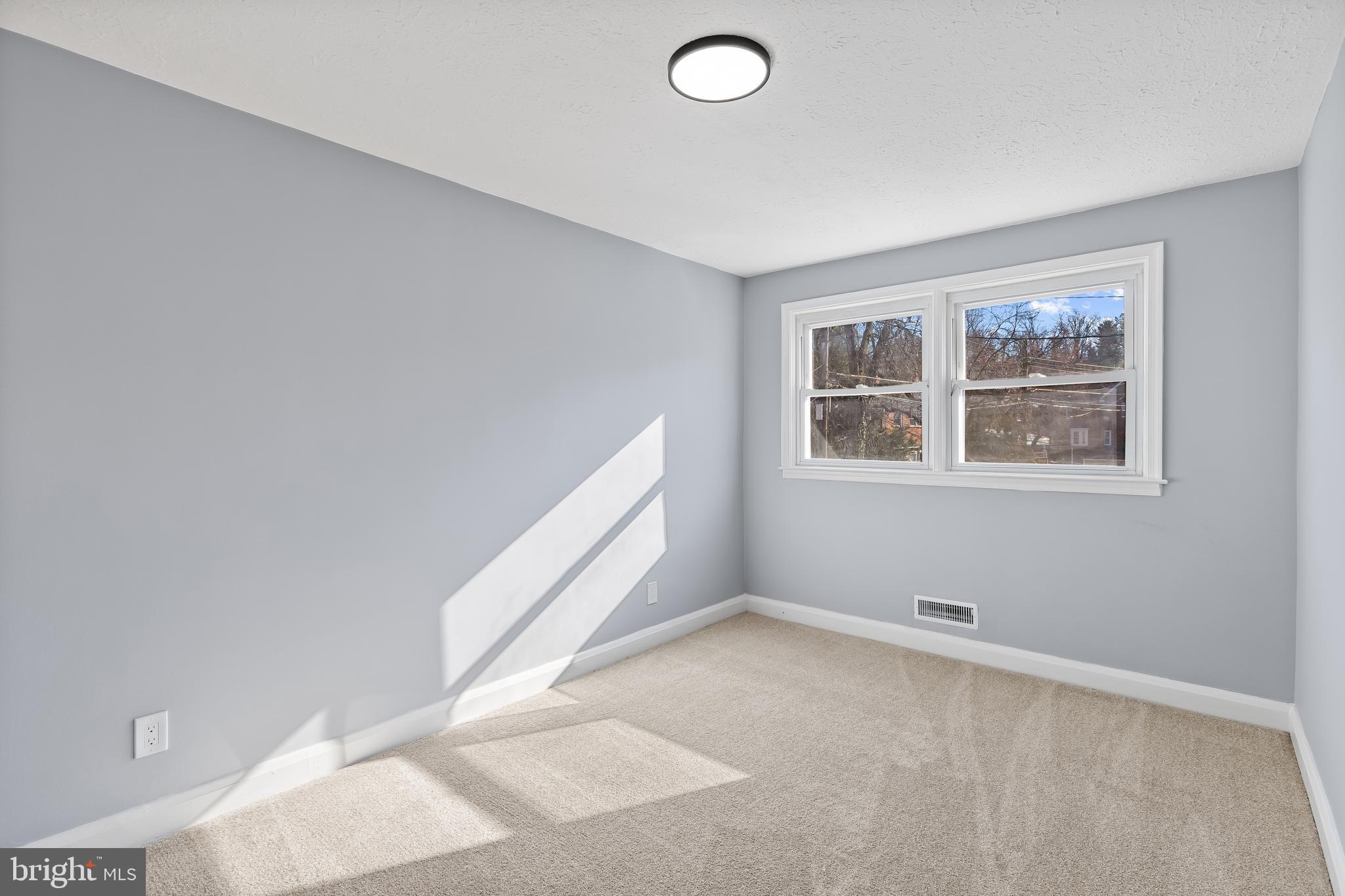 1603 N FOREST PARK AVENUE