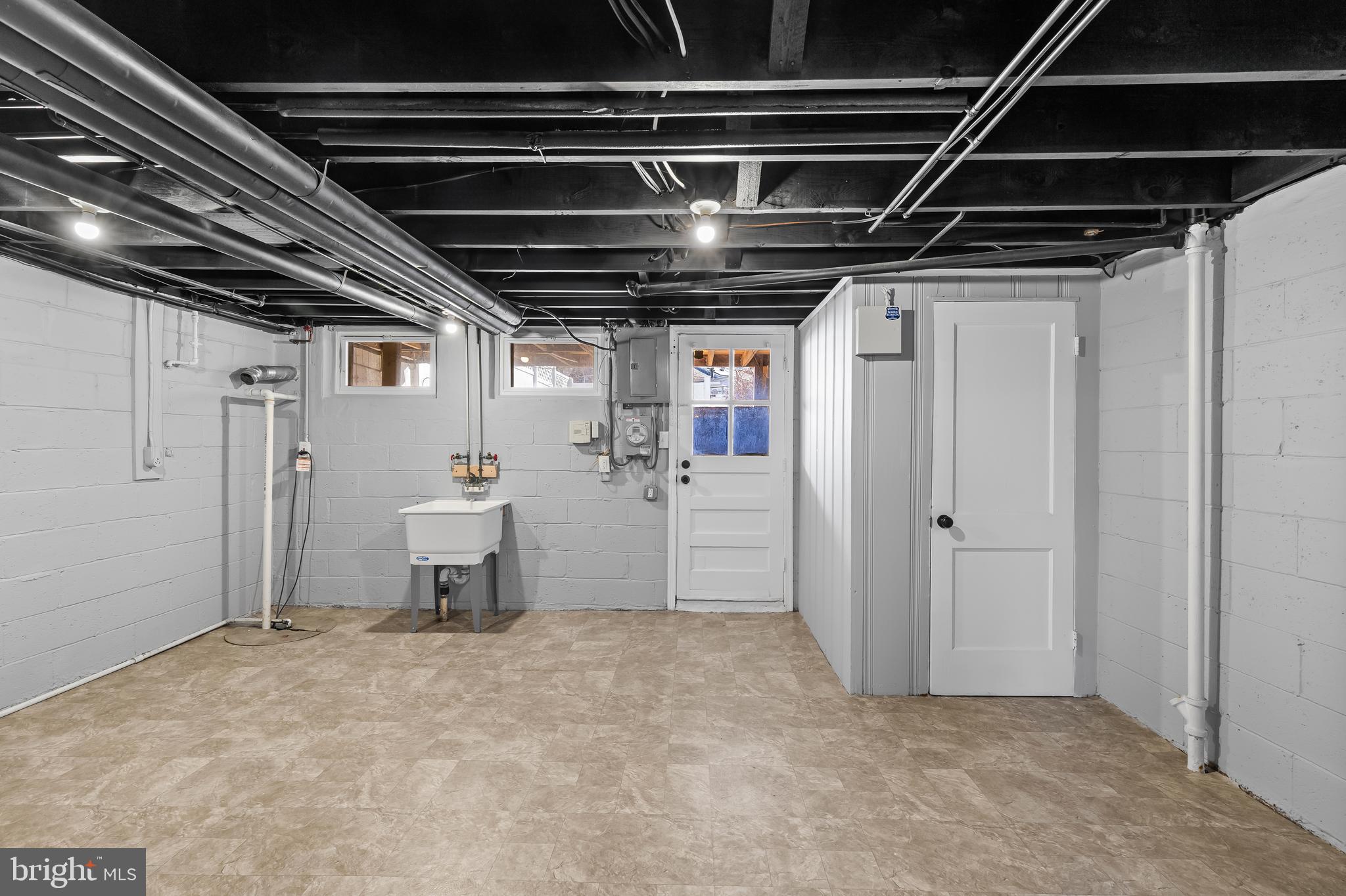 1603 N FOREST PARK AVENUE