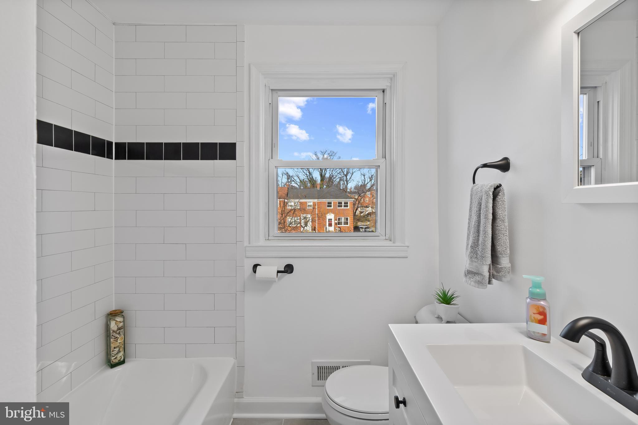 1603 N FOREST PARK AVENUE