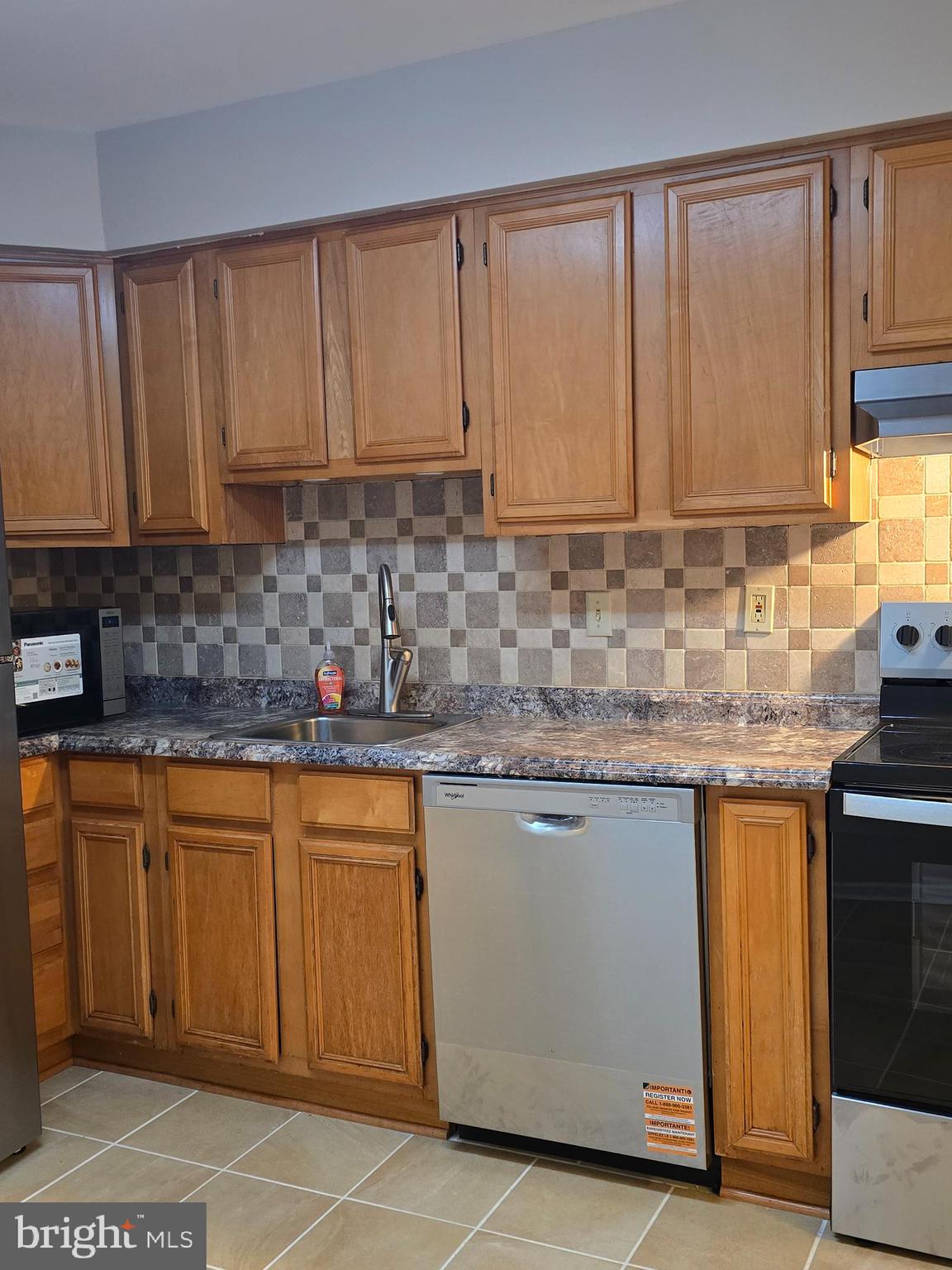 1100 LISADALE CIRCLE 1A