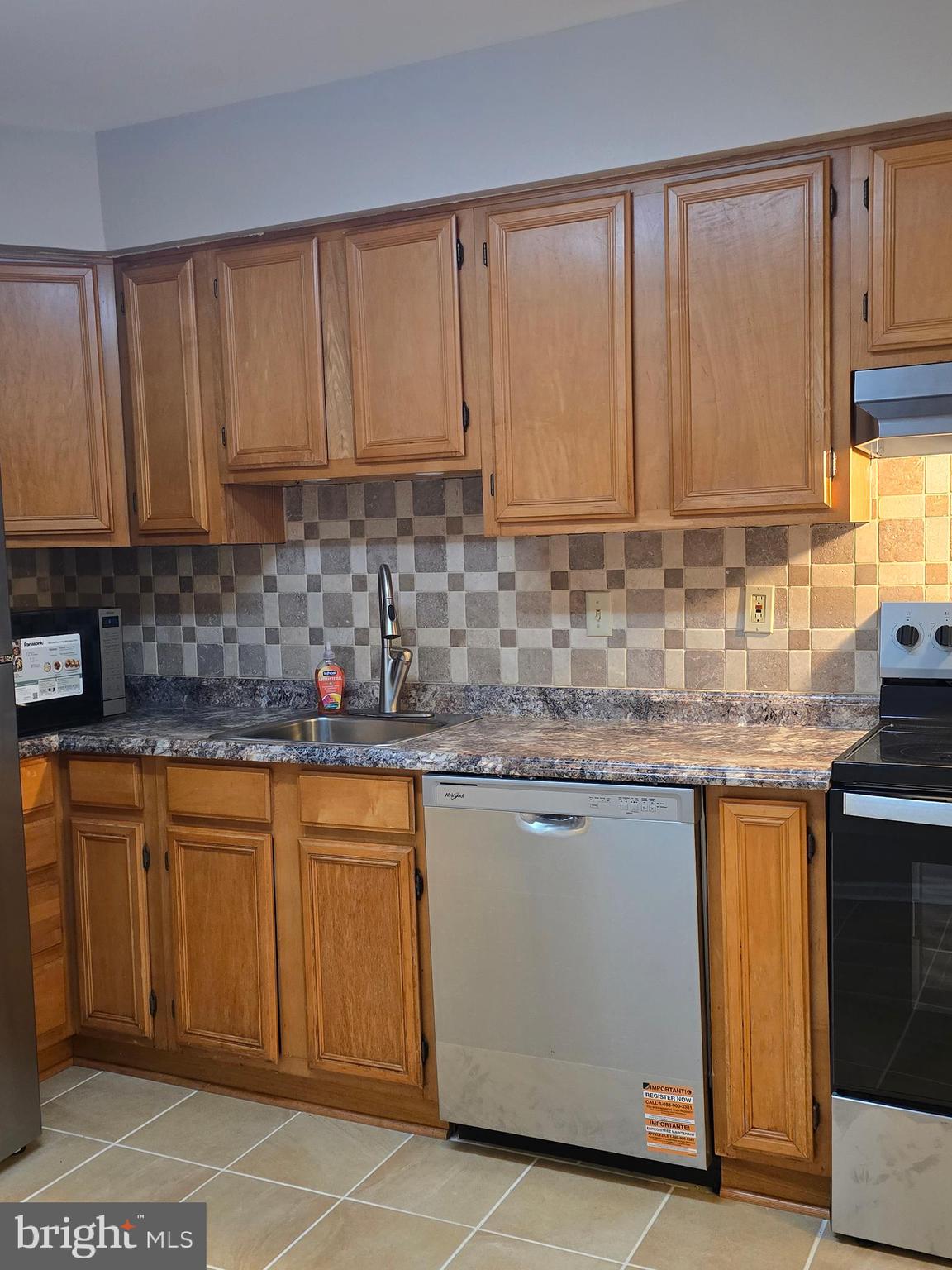 1100 LISADALE CIRCLE 1A