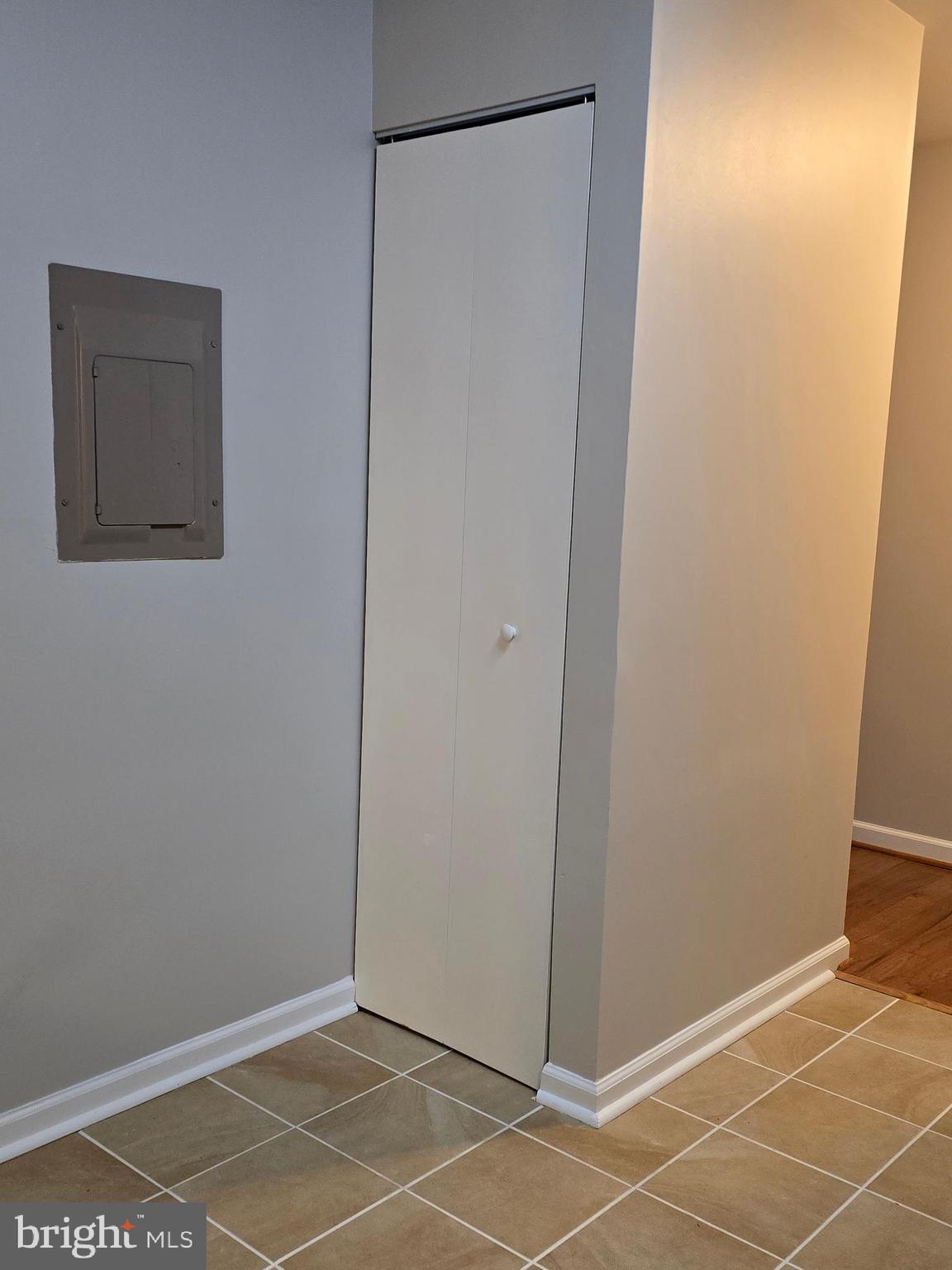 1100 LISADALE CIRCLE 1A