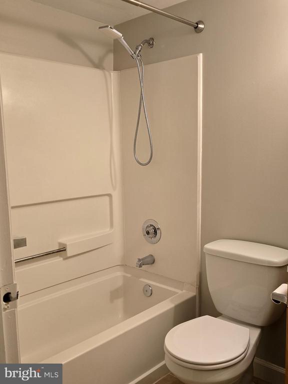 1100 LISADALE CIRCLE 1A