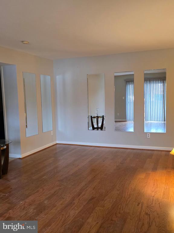 1100 LISADALE CIRCLE 1A