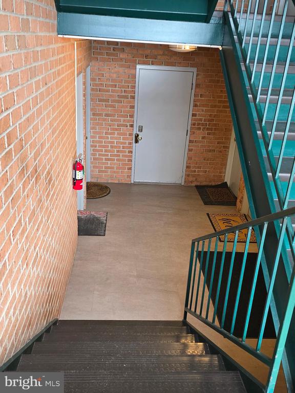 1100 LISADALE CIRCLE 1A