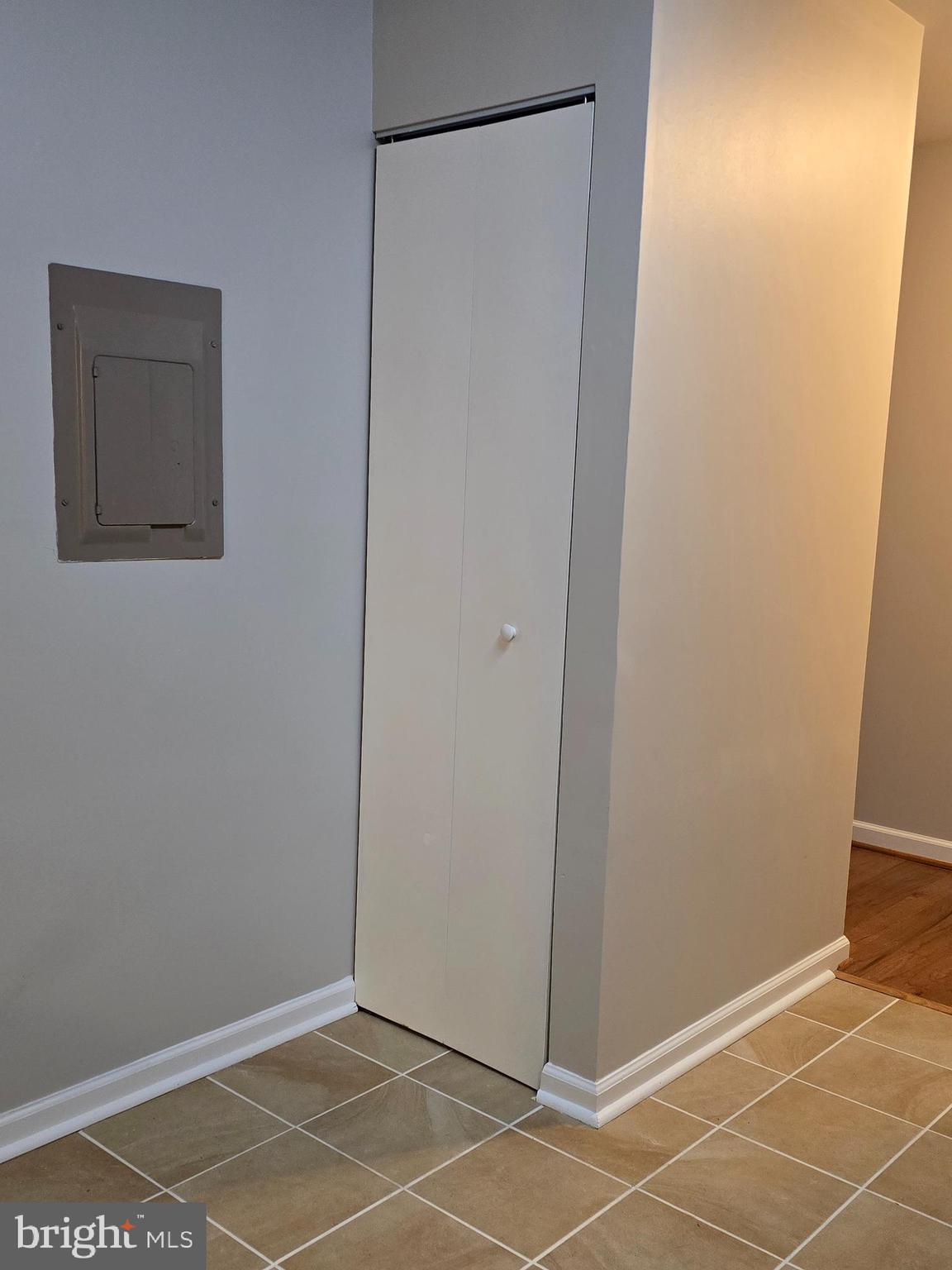 1100 LISADALE CIRCLE 1A