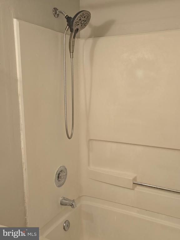 1100 LISADALE CIRCLE 1A
