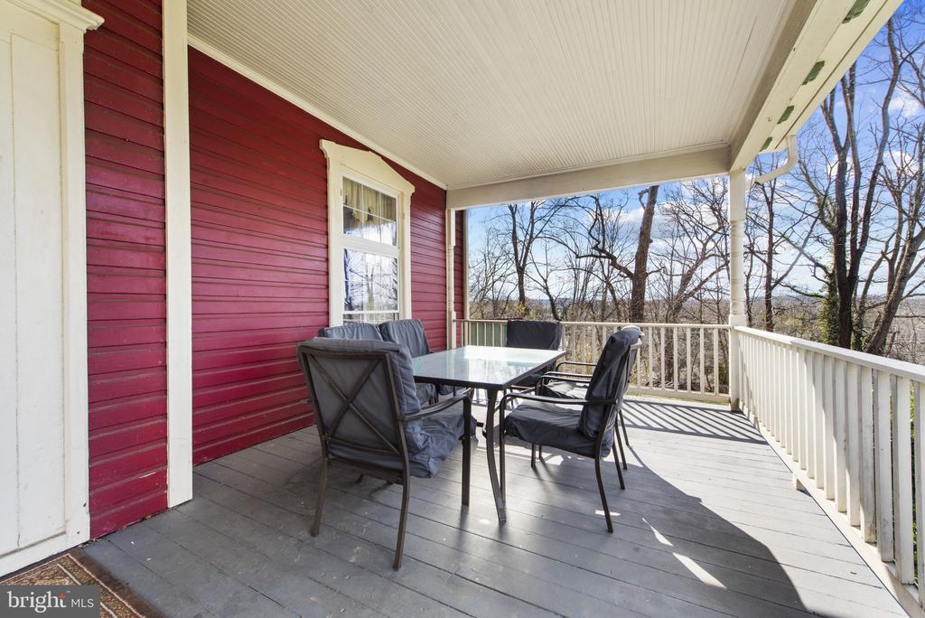 1704 FORSYTHIA LANE