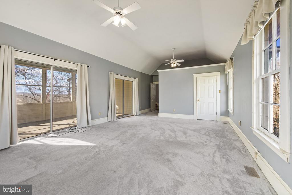 1704 FORSYTHIA LANE