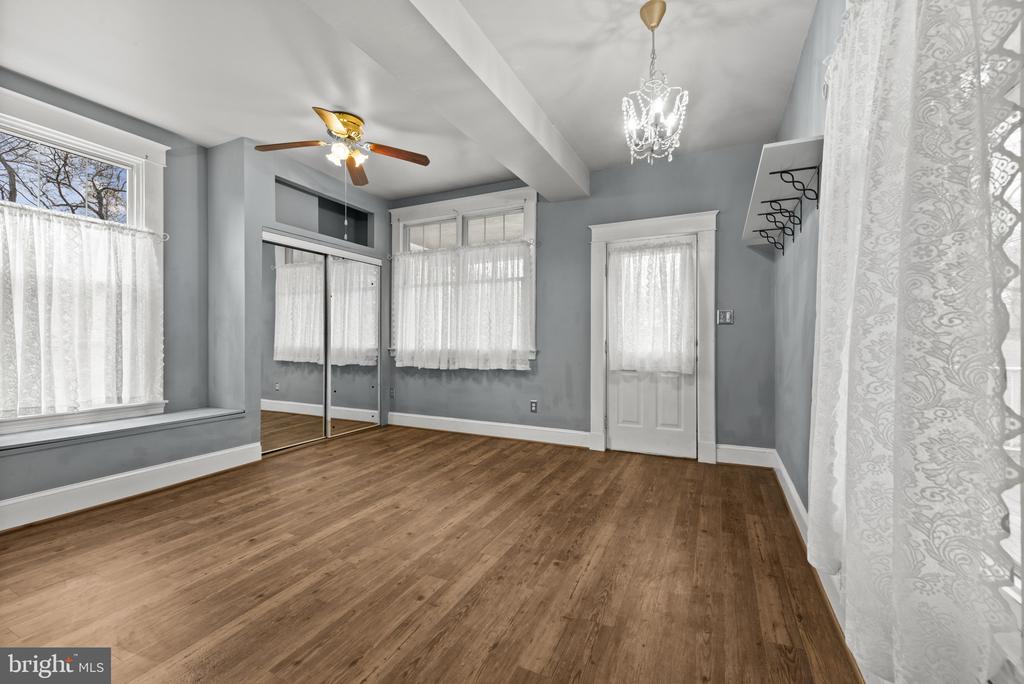 1704 FORSYTHIA LANE
