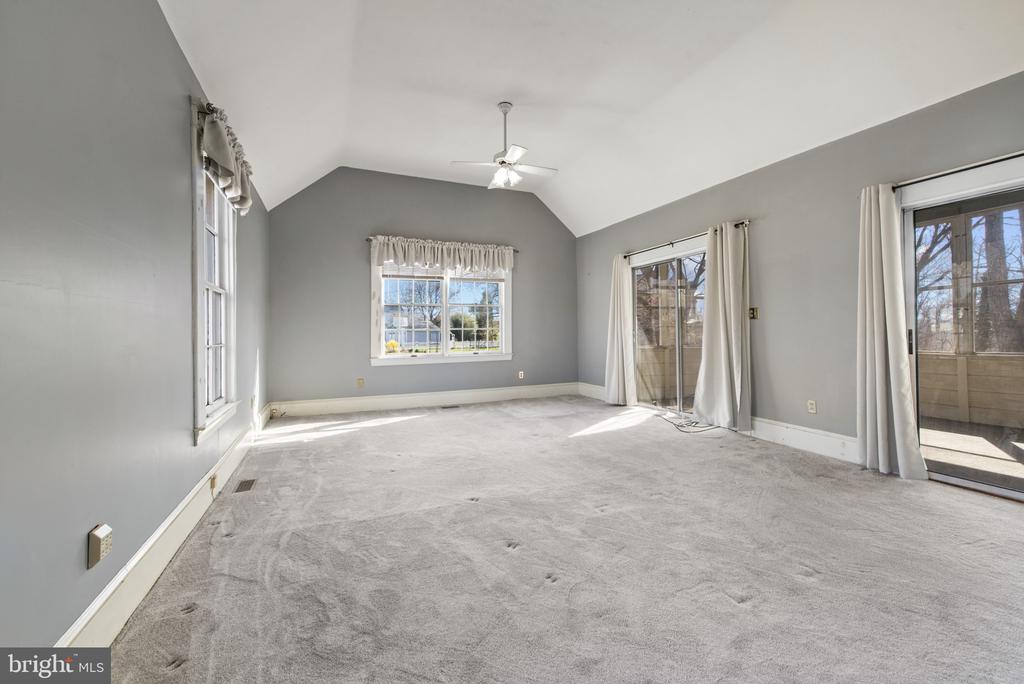 1704 FORSYTHIA LANE