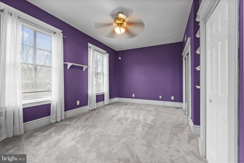 1704 FORSYTHIA LANE