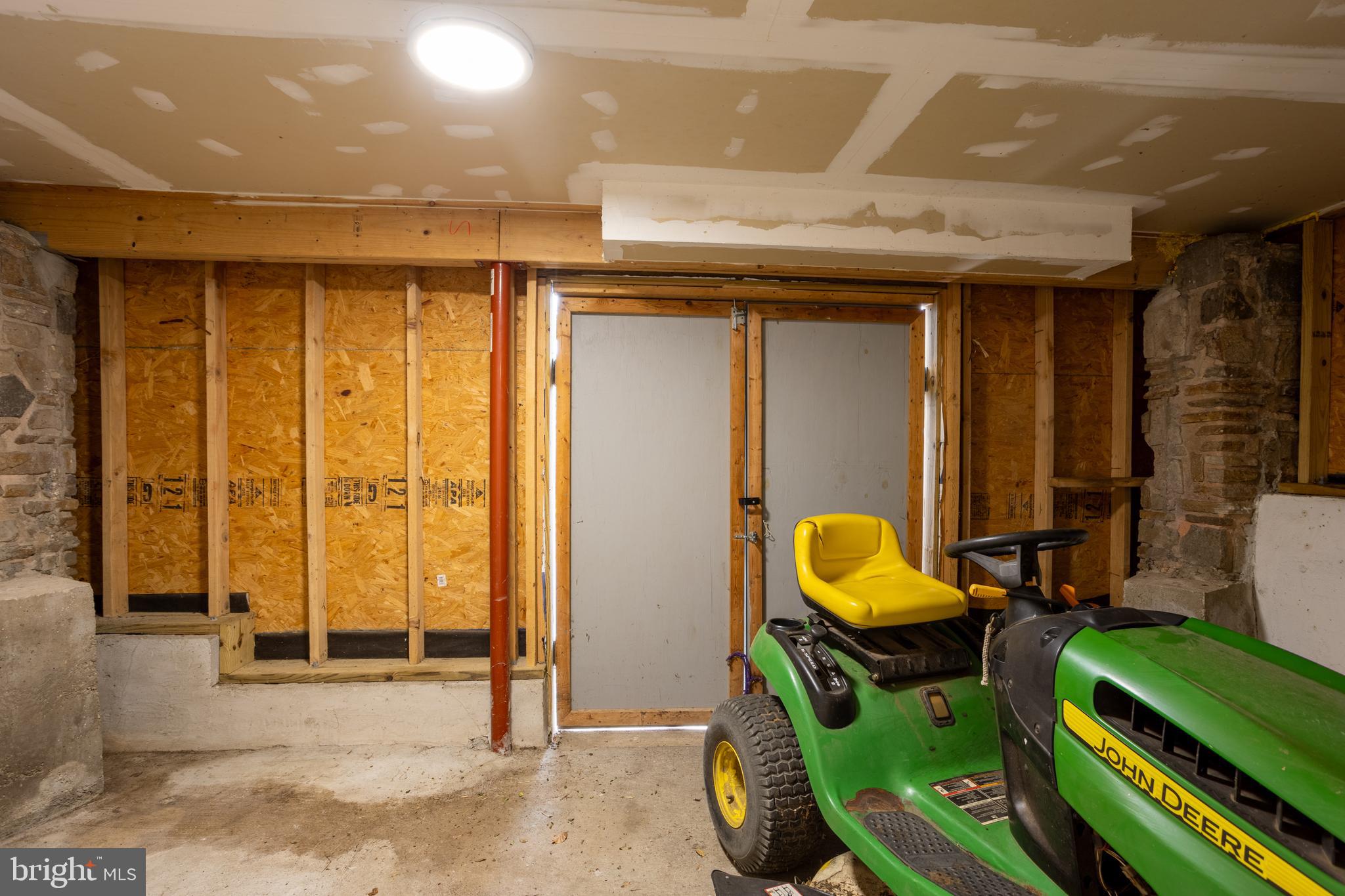 2012 CEDAR CIRCLE DRIVE