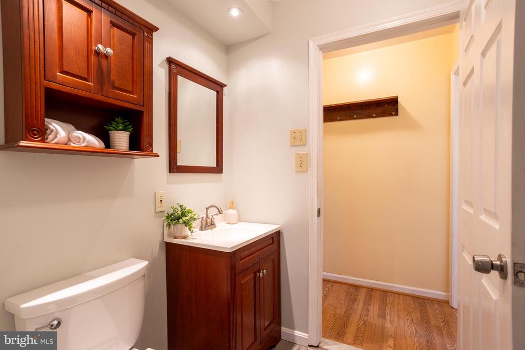 2012 CEDAR CIRCLE DRIVE