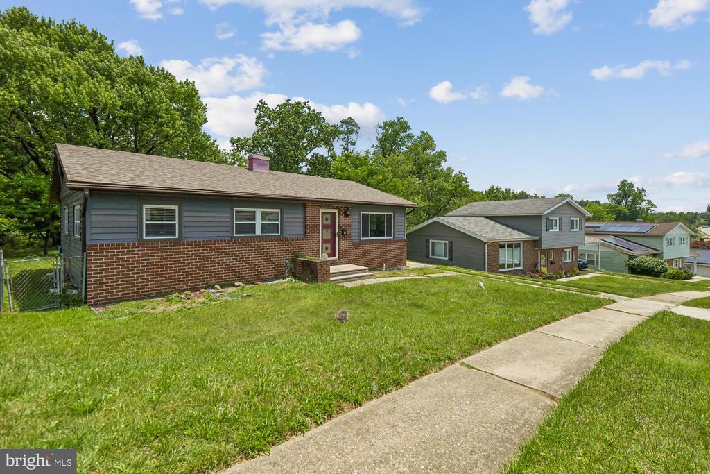 6822 FOX MEADOW ROAD