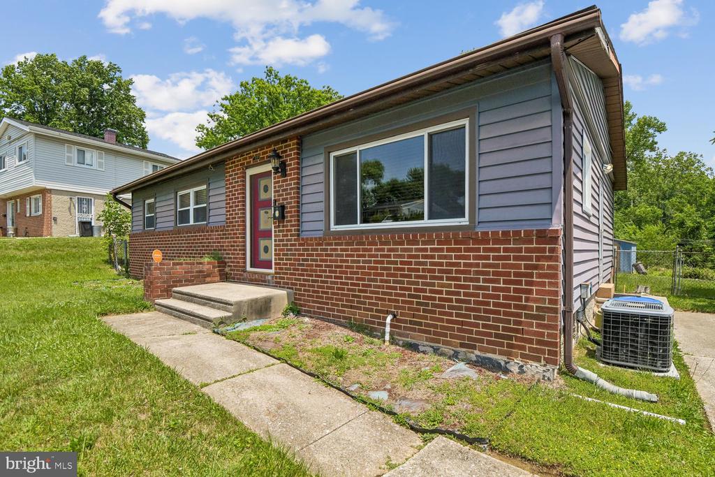 6822 FOX MEADOW ROAD