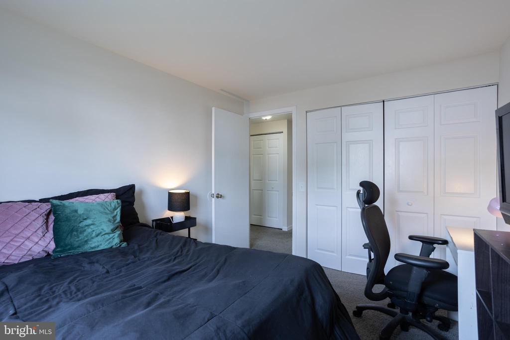 32 COLISTON ROAD B