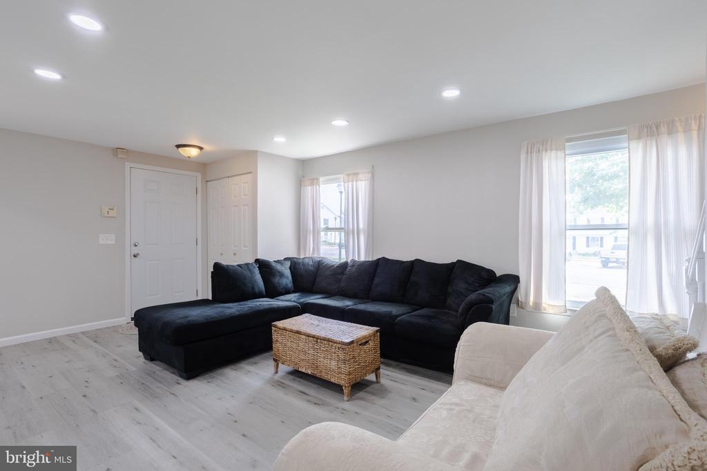 32 COLISTON ROAD B
