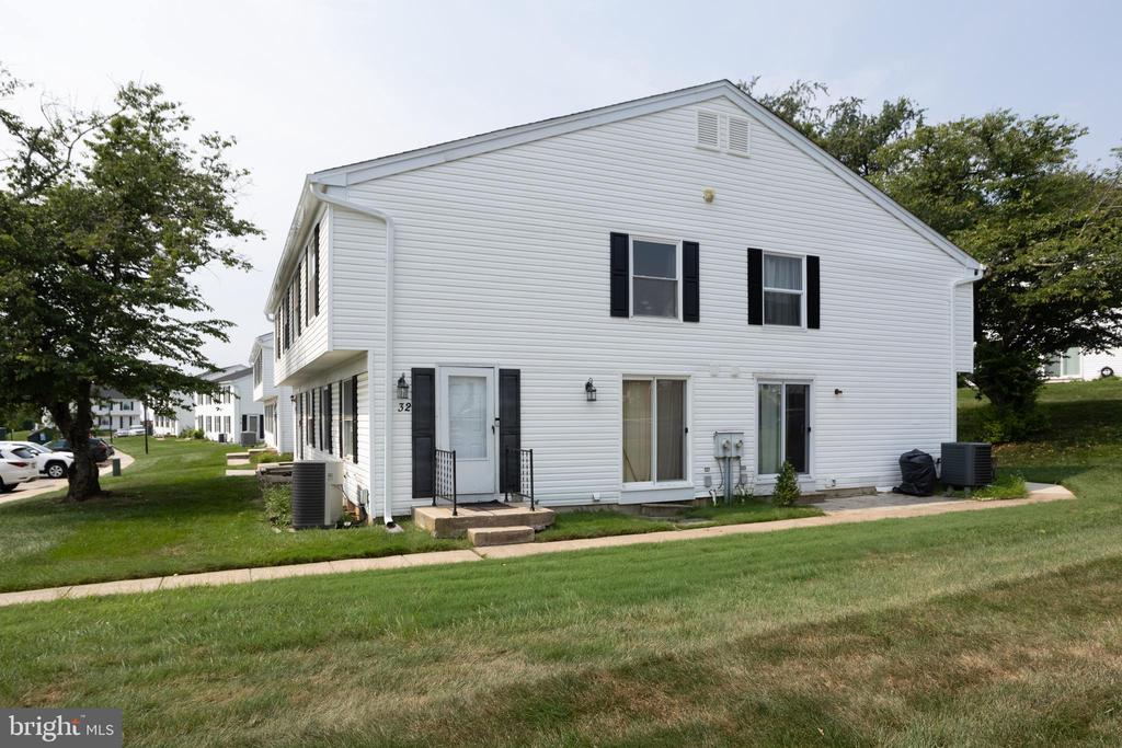 32 COLISTON ROAD B