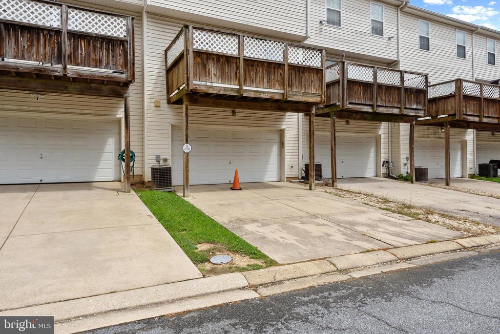 874 LOWE ROAD