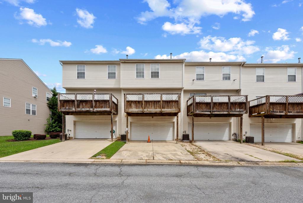 874 LOWE ROAD