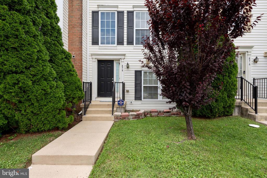 874 LOWE ROAD