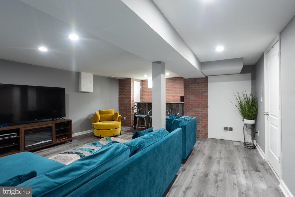 5705 DAYBREAK TERRACE