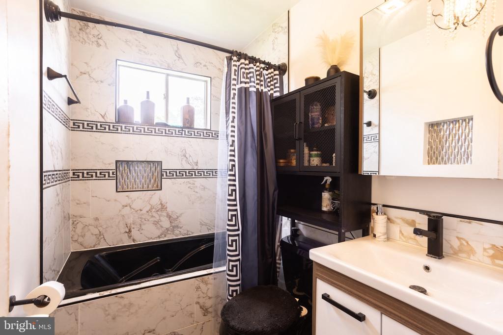 5705 DAYBREAK TERRACE