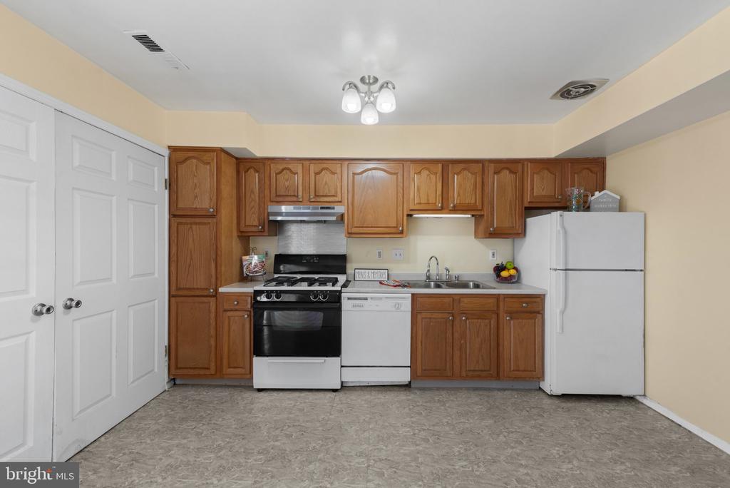 2613 HALLAM COURT Unit: 2613