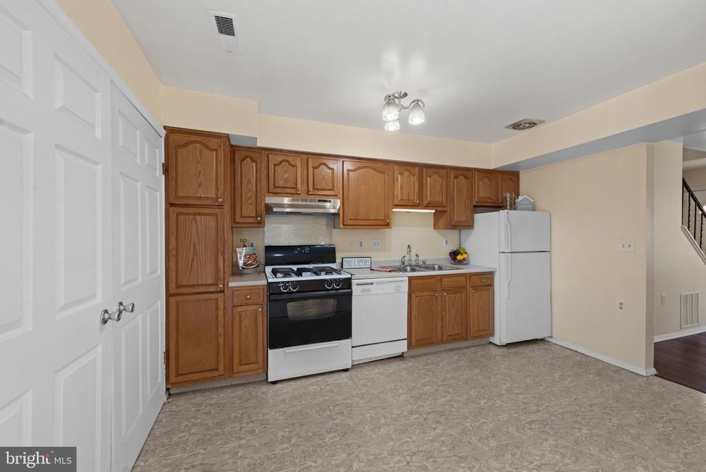 2613 HALLAM COURT Unit: 2613