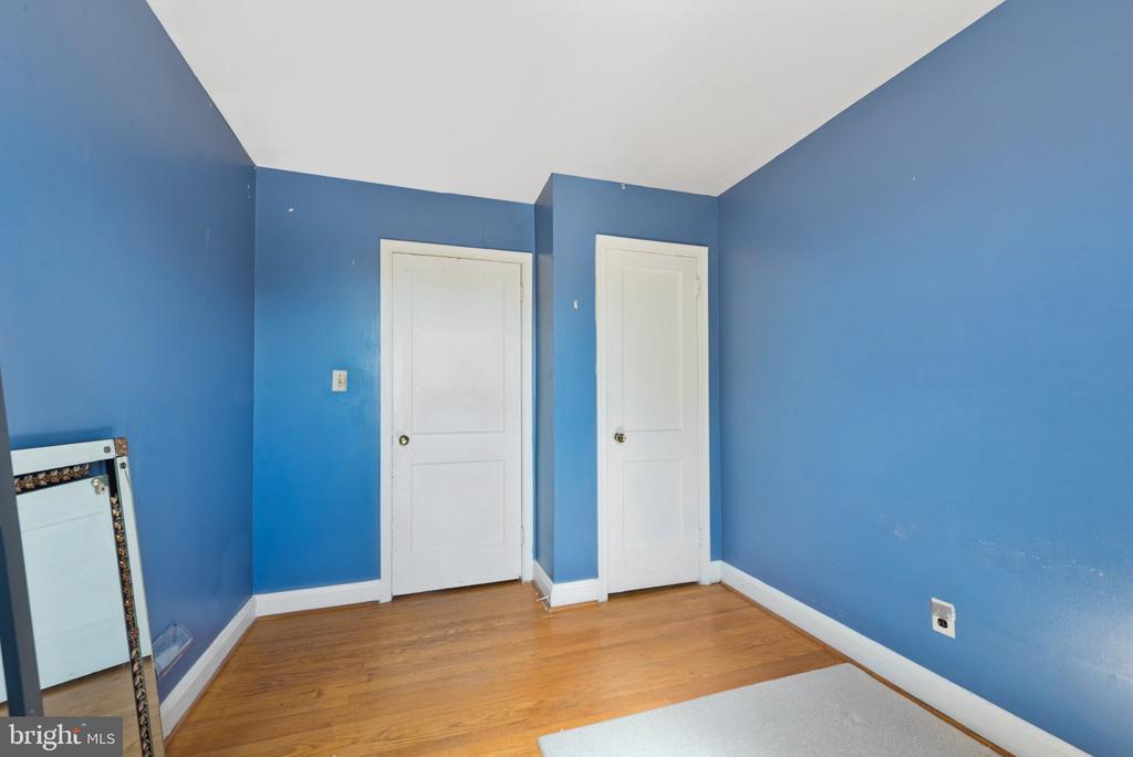 1545 DOXBURY ROAD