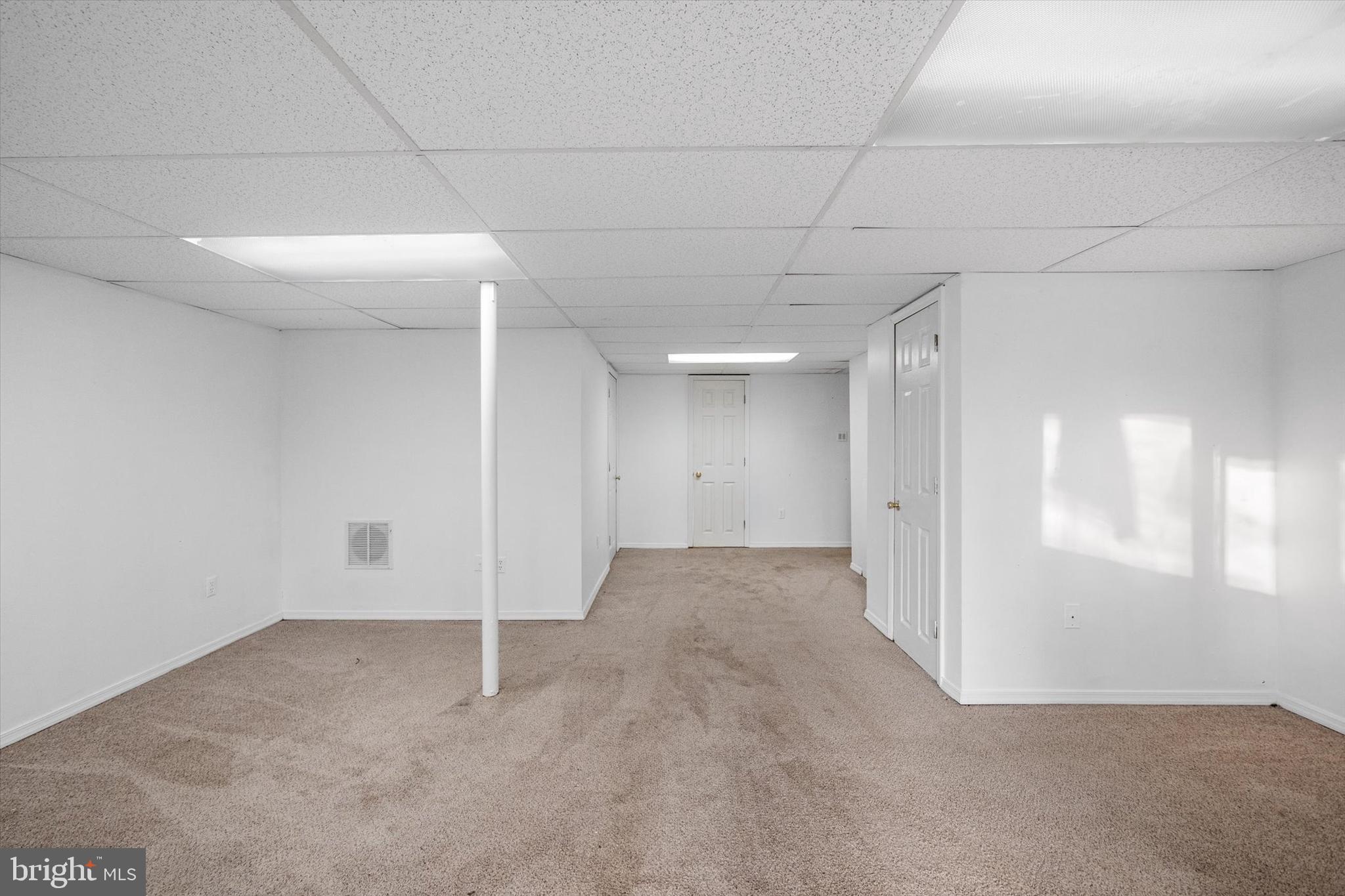 884 Gaming Square Sq