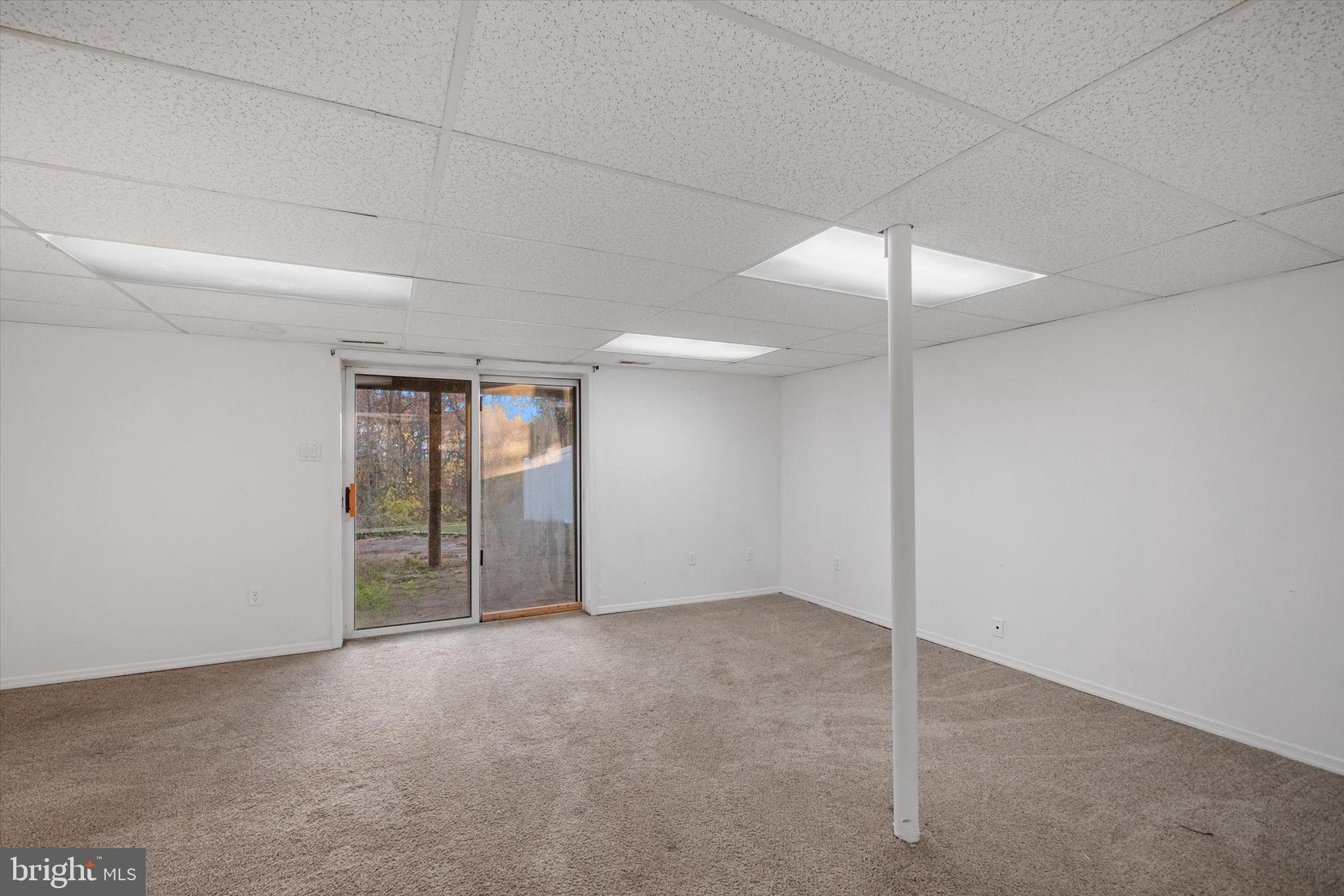 884 Gaming Square Sq