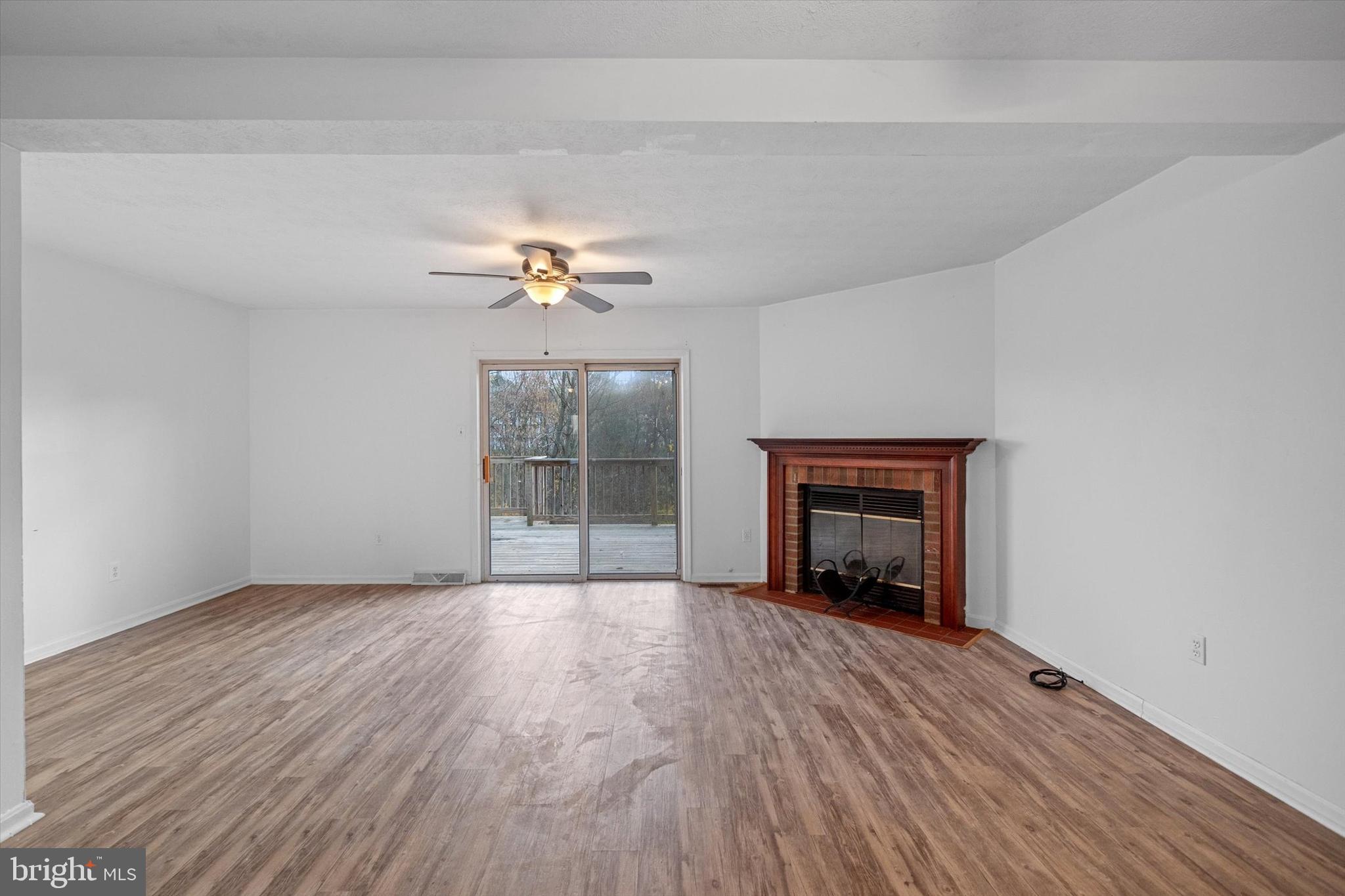 884 Gaming Square Sq