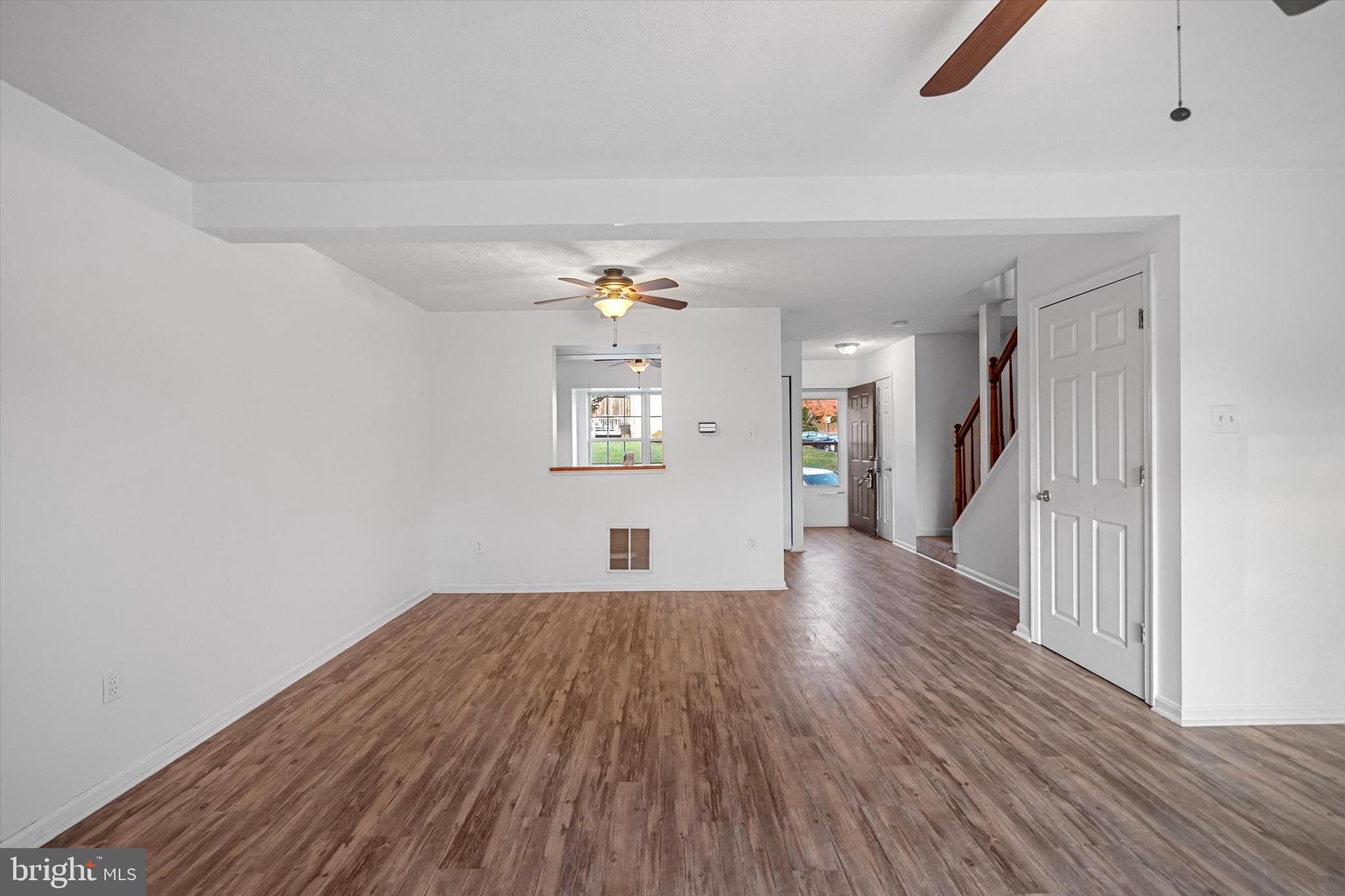 884 Gaming Square Sq