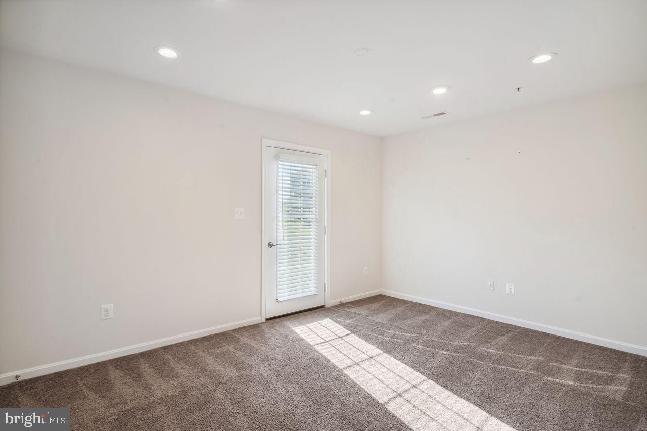 326 Crimson AVENUE