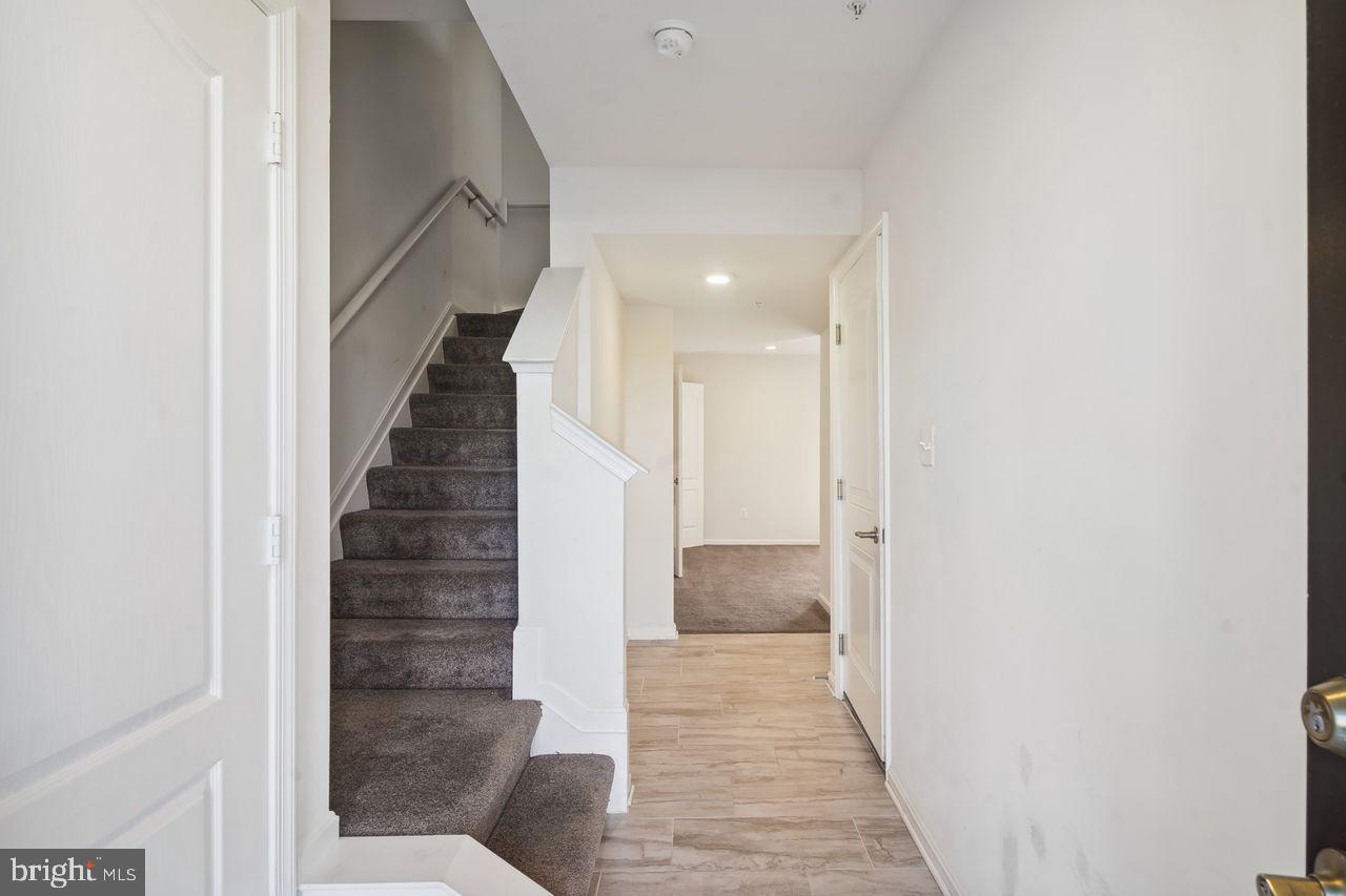 326 Crimson AVENUE