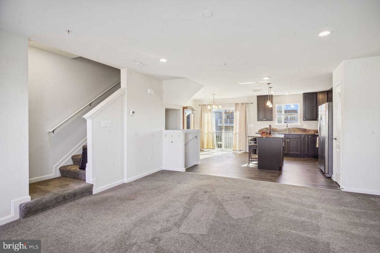 326 Crimson AVENUE