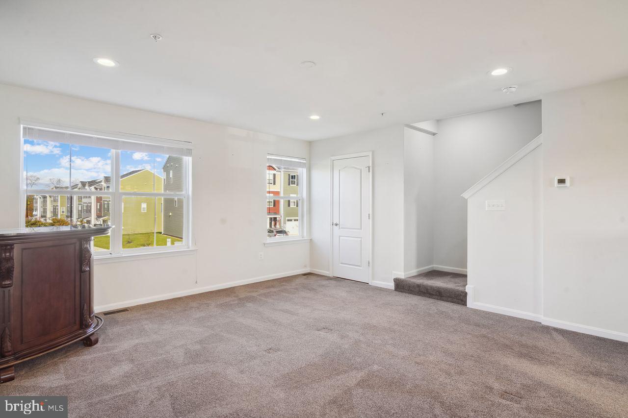 326 Crimson AVENUE